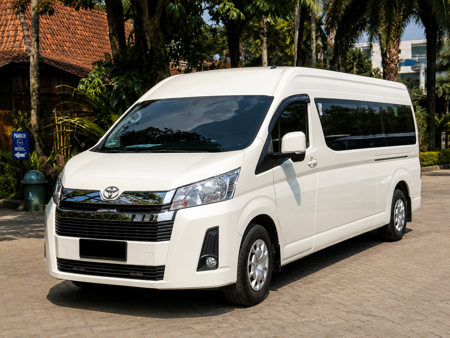 Toyota Hiace Premio