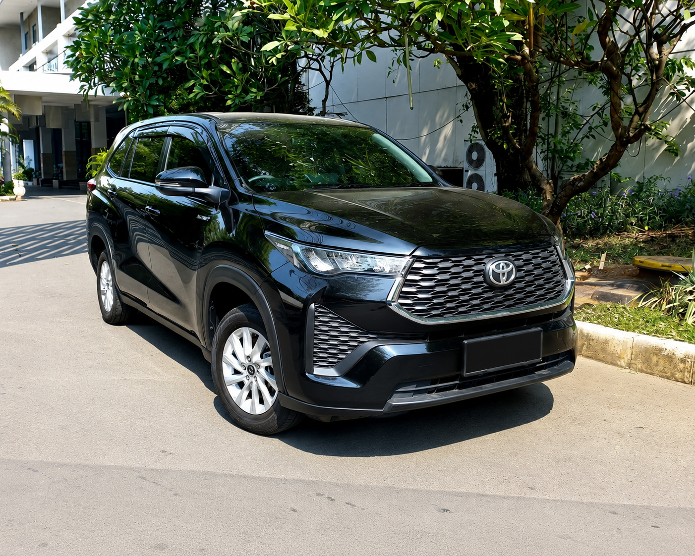 Toyota Innova Zenix